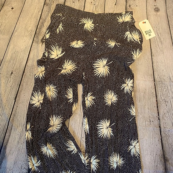 Billabong Pants - NWT Billabong Pants L